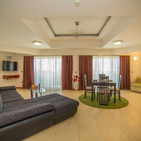 Apartments Milan Makarska Esterno foto